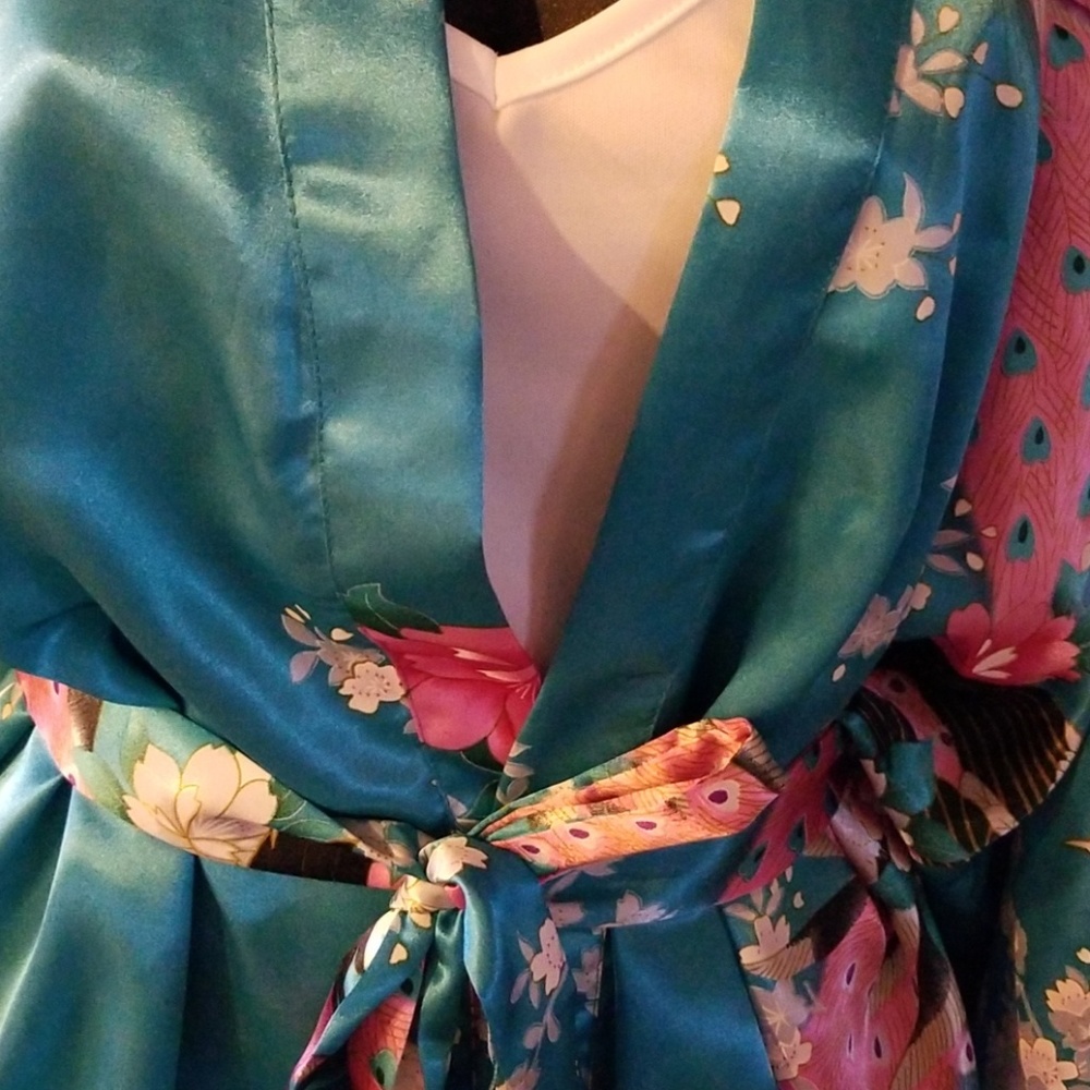 😘Robe...never worn...brand new😘 - Picture 4 of 8